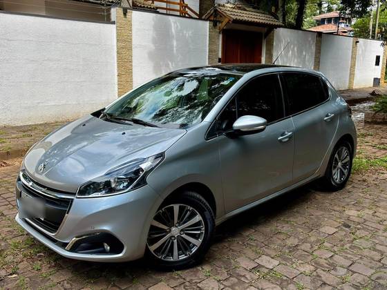 PEUGEOT 208 1.6 GRIFFE 16V FLEX 4P AUTOMÁTICO PEUGEOT 208 1.6 GRIFFE 16V FLEX 4P AUTOMÁTICO